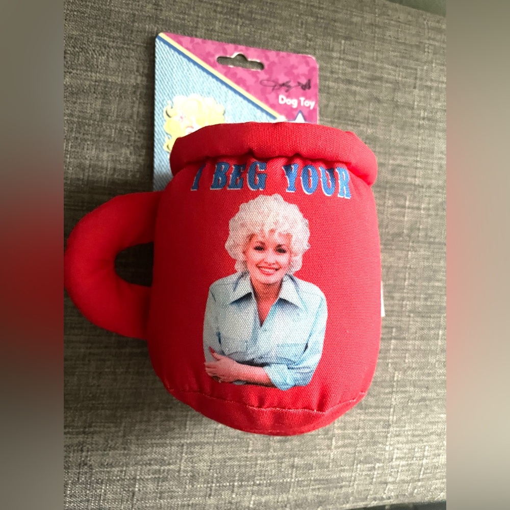 NWT Doggy Parton "I Beg Your Parton " Dog Toy